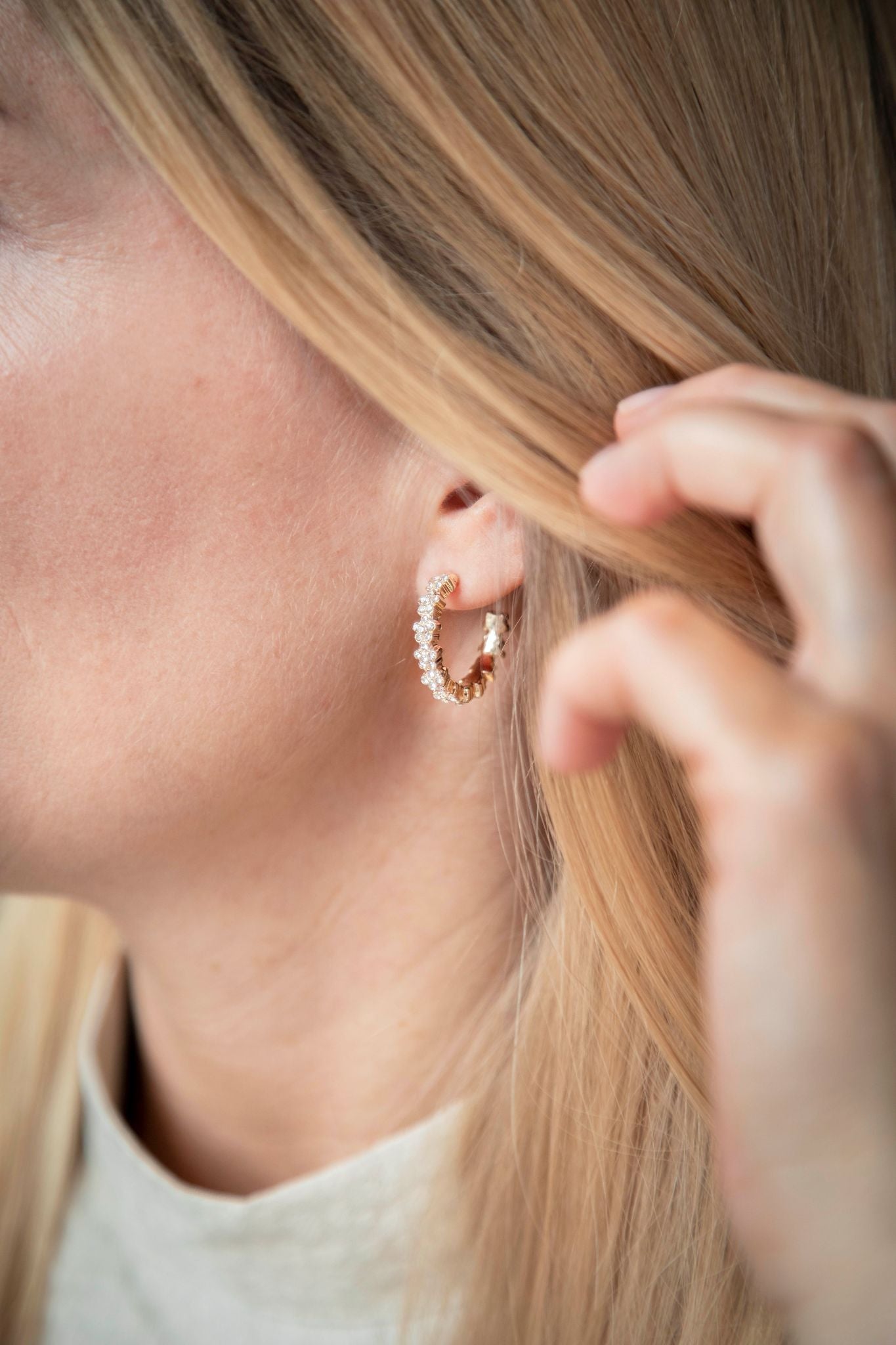 Julie Örhänge Guld - Guld