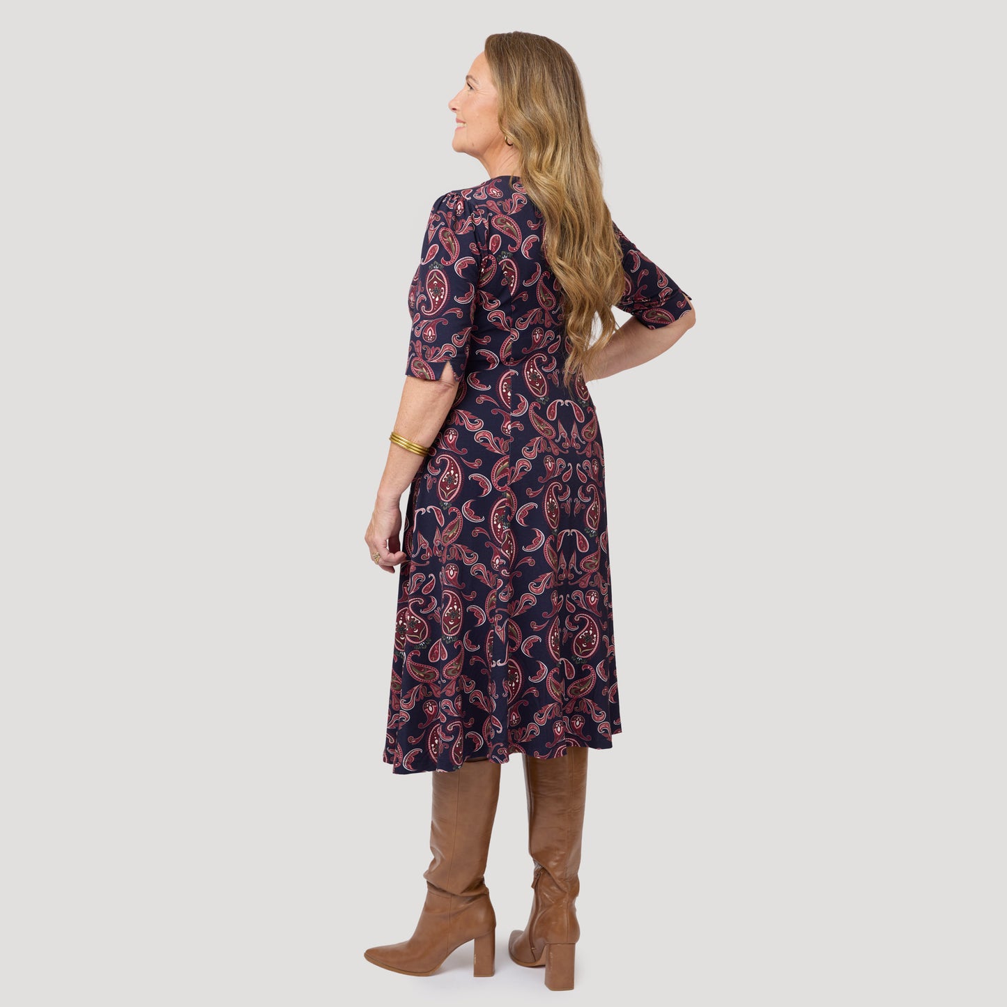 Linda-mekko - Tummansininen paisley-kuvio