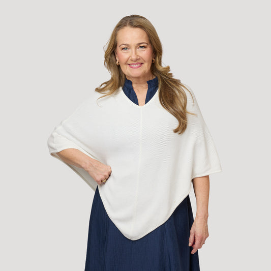 Pia-poncho - Luonnonvalkoinen