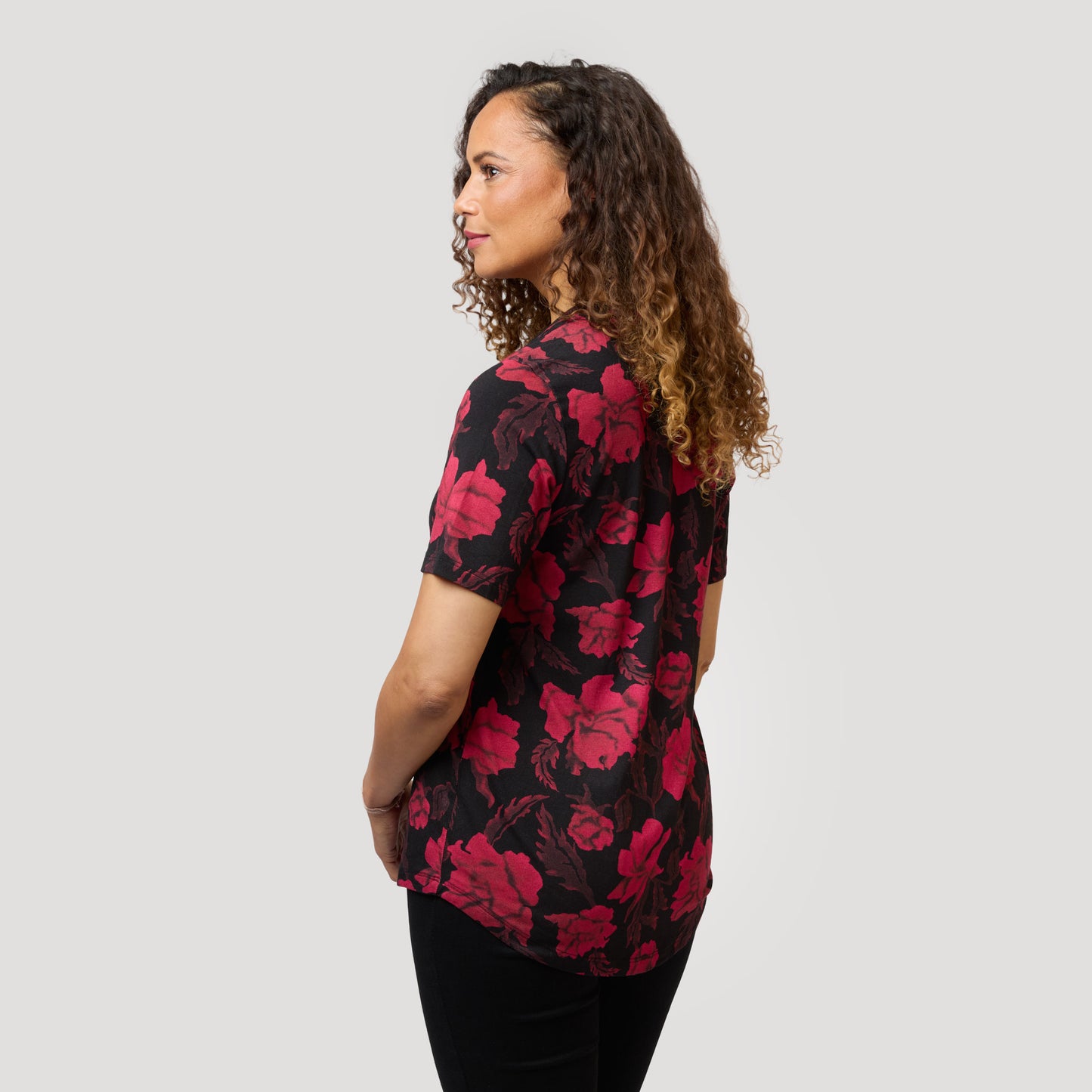 Ylva-toppi – Musta kukkakuvioinen