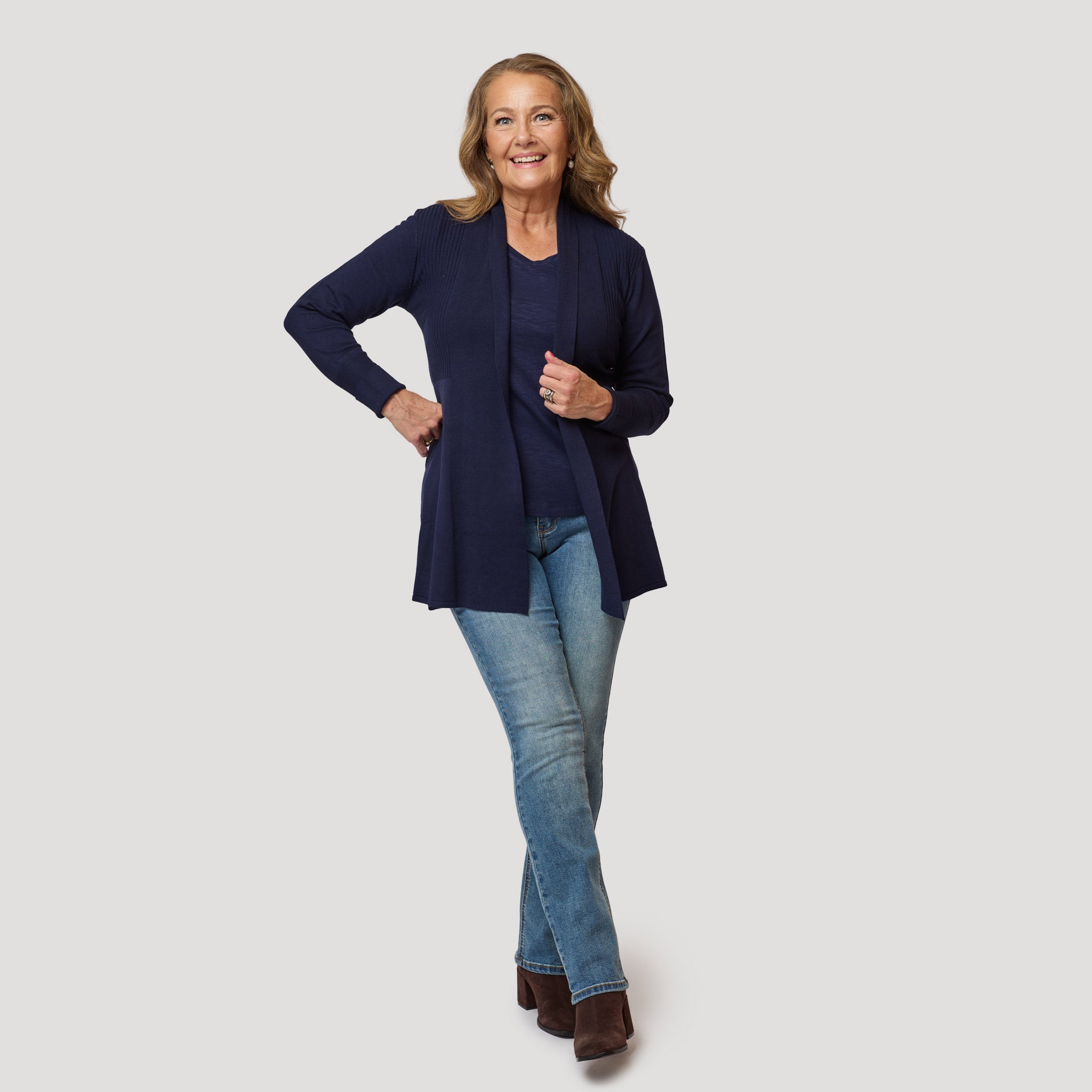 Ton-i-ton i mörkblått