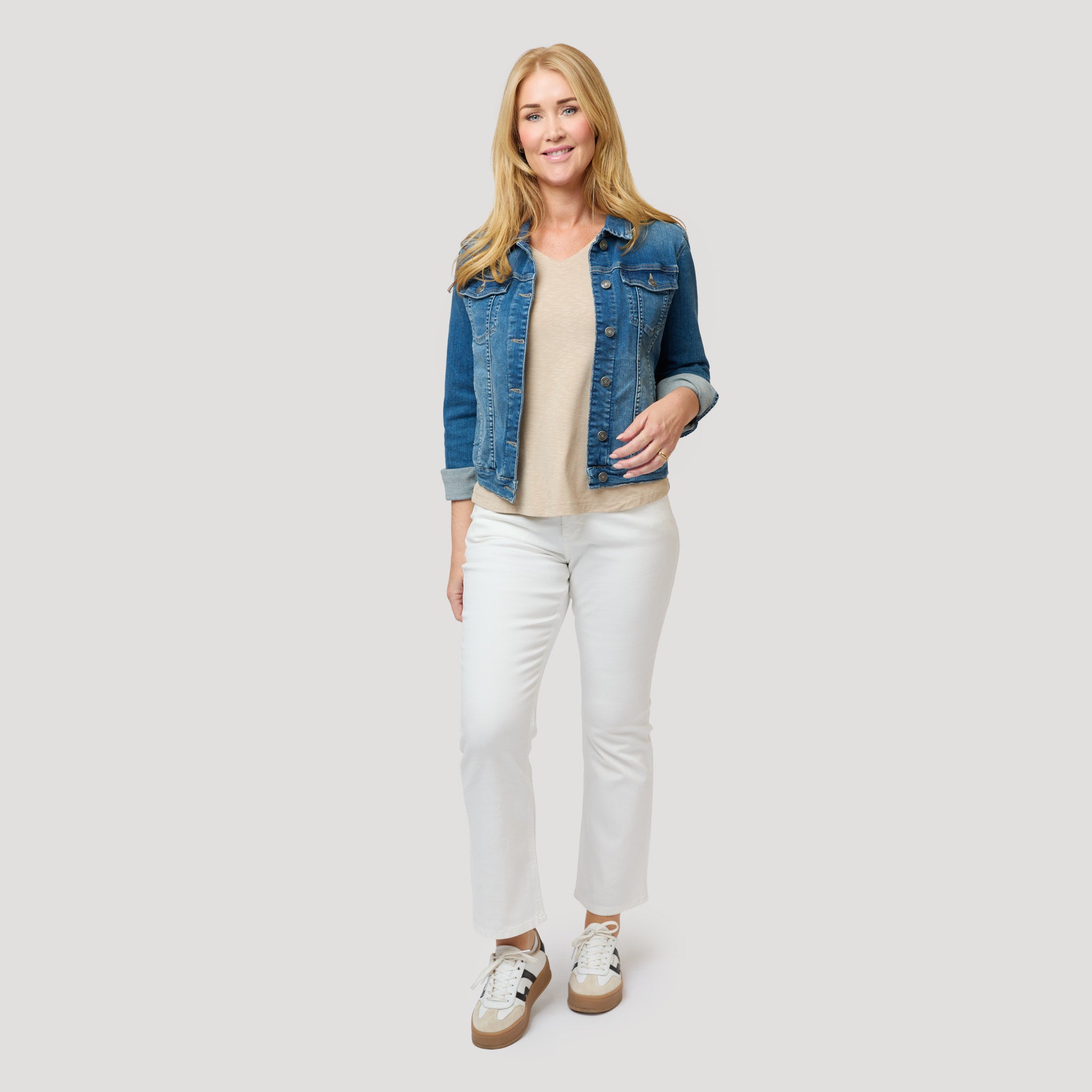 Beigt, vitt och denim
