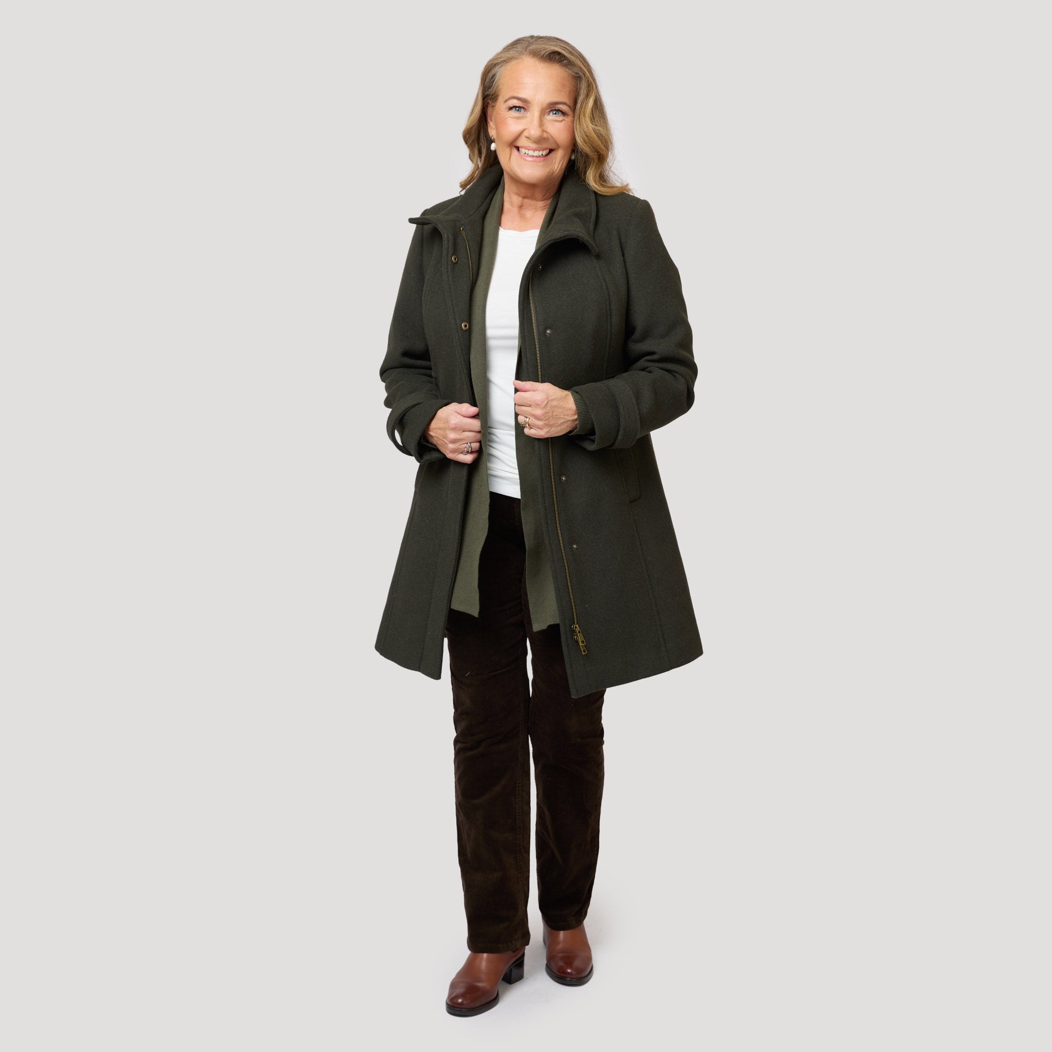 Grönt till bruna manchesterbyxor