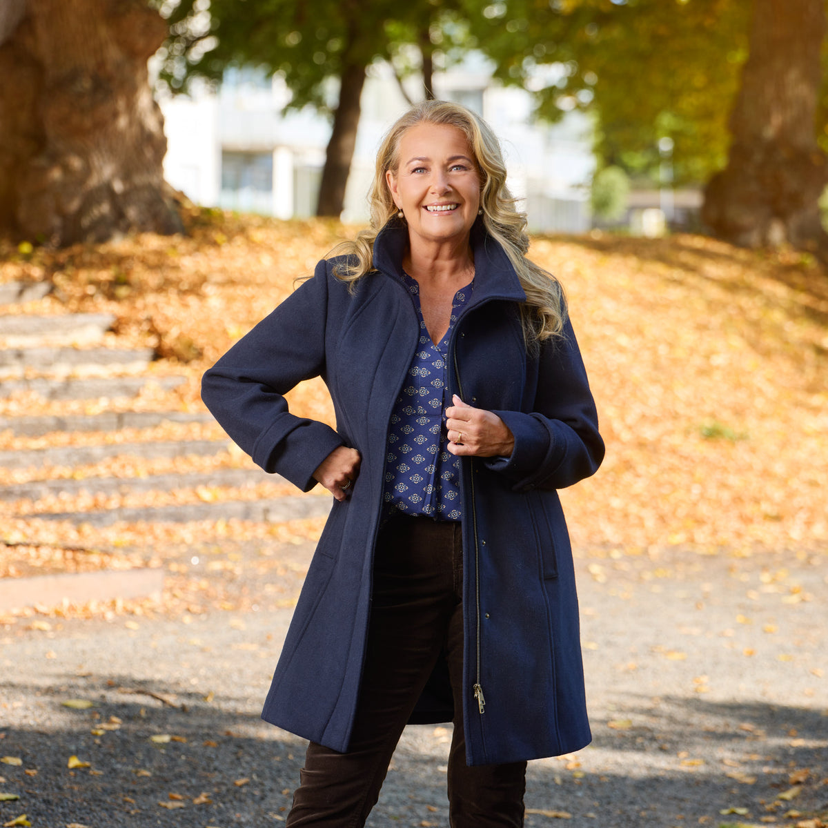Hilma-takki – Tummansininen