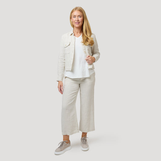 Beige pellavasetti vaalealla topilla